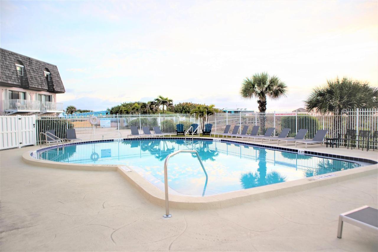 Chateau By The Sea Cocoa Beach Buitenkant foto